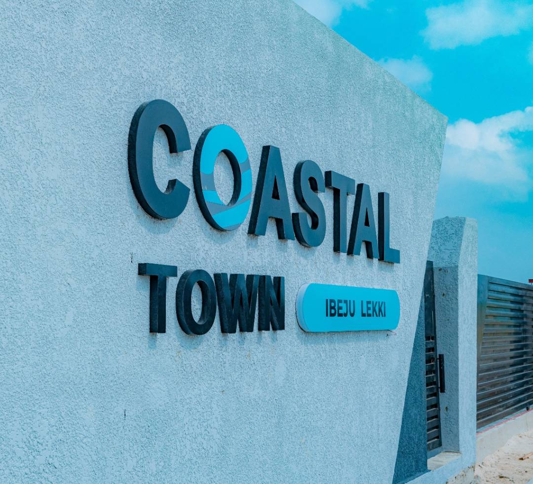 coastal-town gate